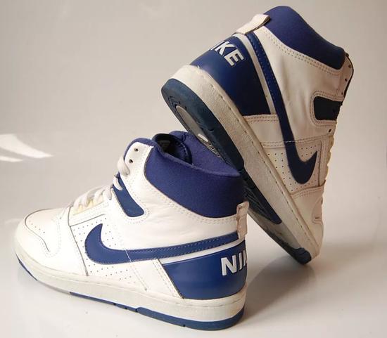 L7SNEAKER：Nike Force 系列篮球鞋回眸