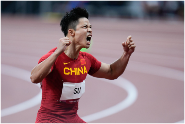 苏炳添忘情怒吼庆祝以9秒83闯入2020东京奥运会男子100米决赛